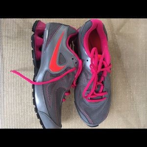 Nike Reax Run 7