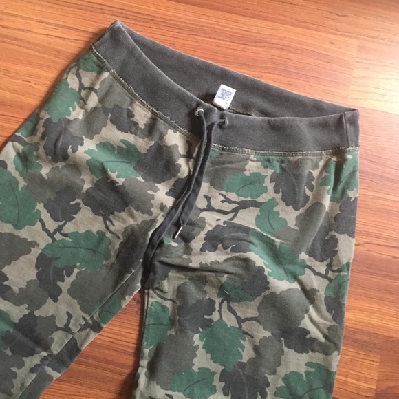 Lucky Brand Leaf Camo Sweatpants