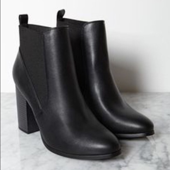 Faux leather pointy black booties