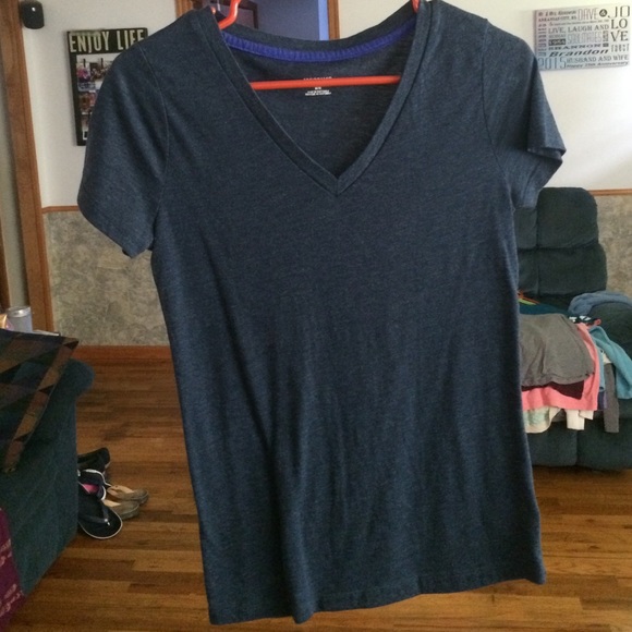 Navy tshirt