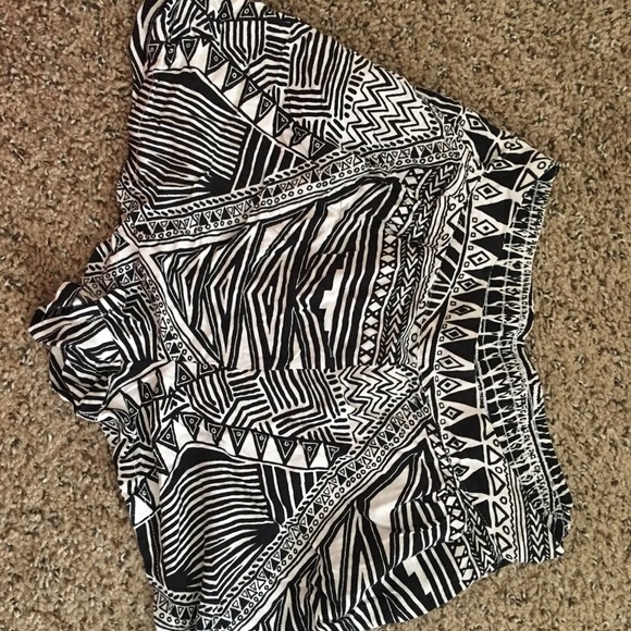 High wasted tribal shorts!