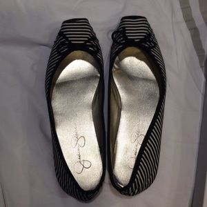 Black/white stripe flats