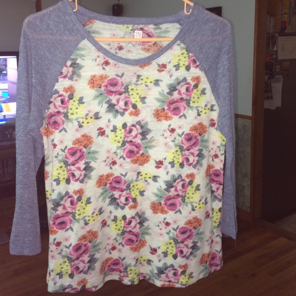 3/4 Floral Tee