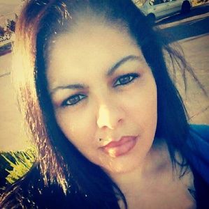 Meet your Posher, Naomi