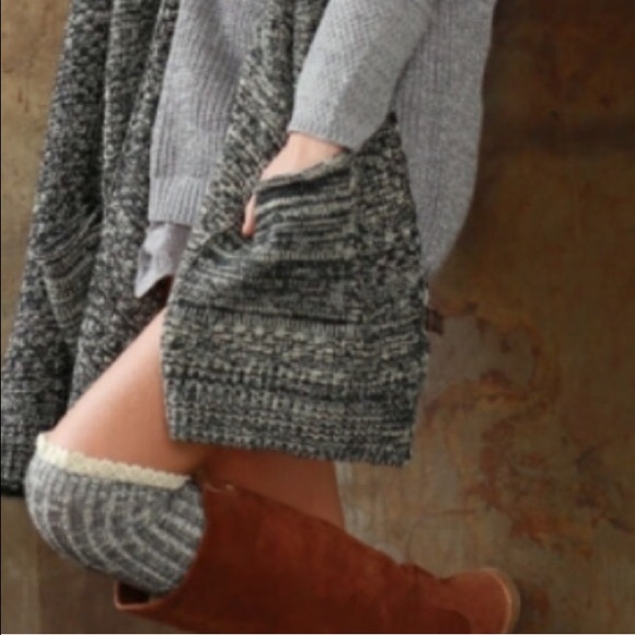 ☃️🏆HOST PICK🏆Pocketed Long Scarf - Picture 3 of 3