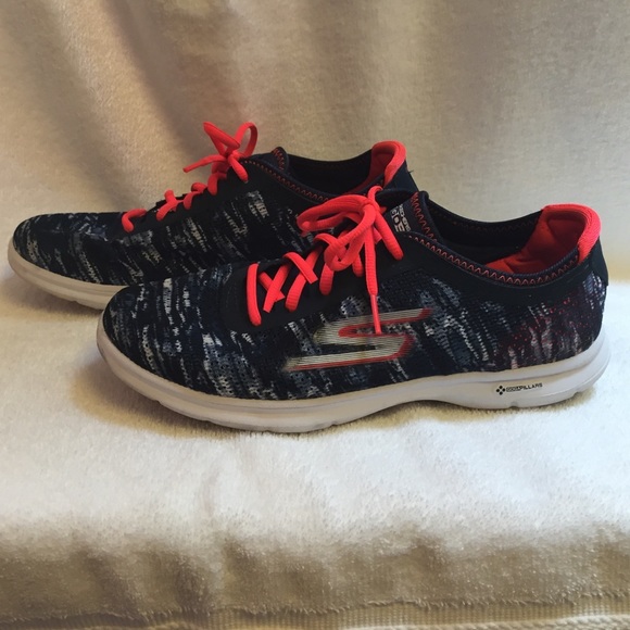 Skechers GOSTEP 9.5 shoes