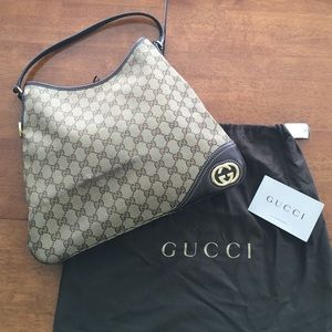 100% Authentic Gucci Monogram Britt Medium Hobo
