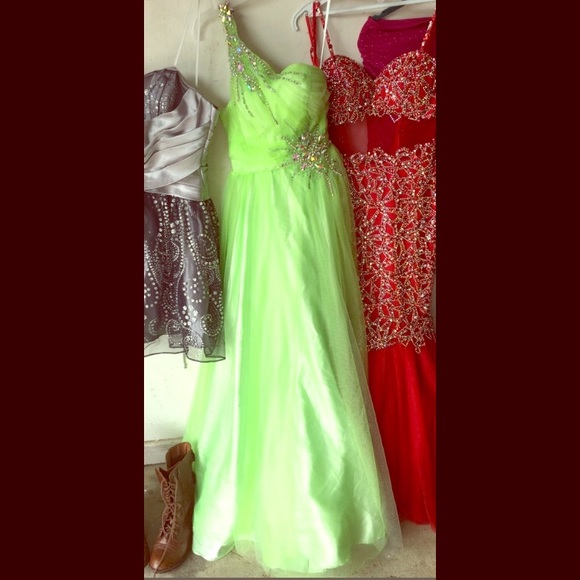 Beautiful Green prom dress!