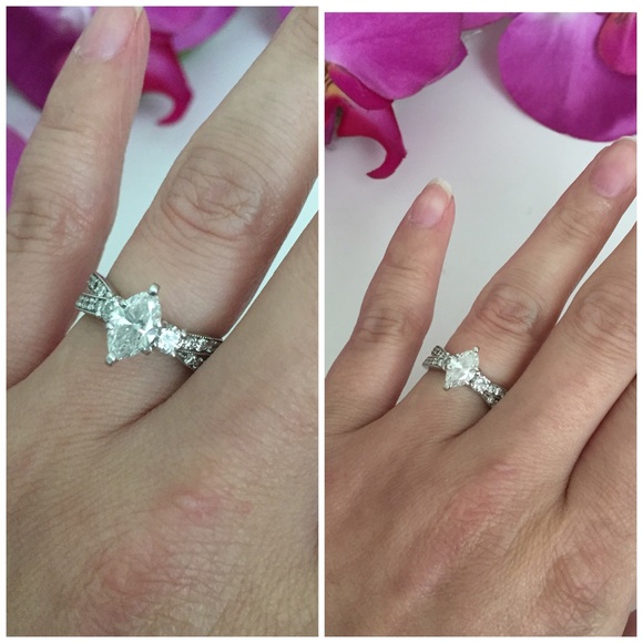 Diamond Engagement Ring - Picture 3 of 4