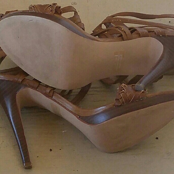 NOMI ( SALE 10 % OFF)👡👡 - Picture 2 of 2