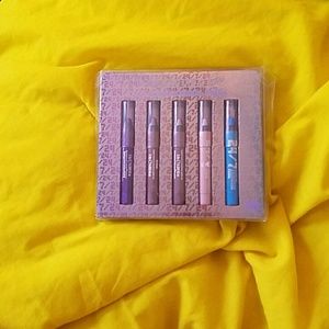 New in box UD eyeshadow pencils