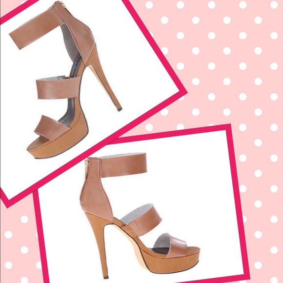 ✔️SOLD ✔️ Platform Heels 🎀 Size 10 - Picture 2 of 4