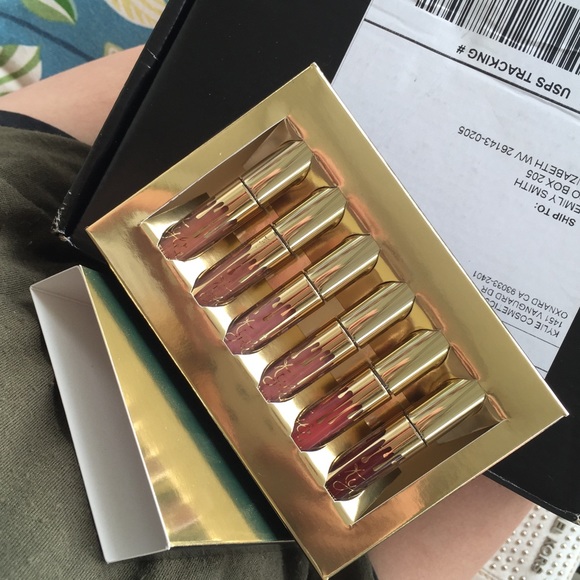 Kylie Cosmetics Mini Matte in Leo