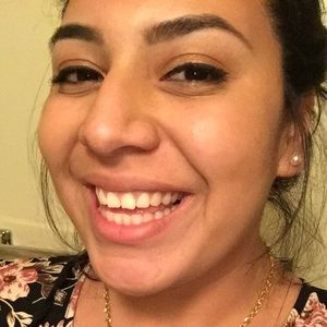 Meet your Posher, Ana