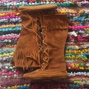 Minnetonka lace up fringe boots