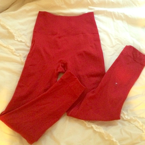 Lululemon high rise zone in crop