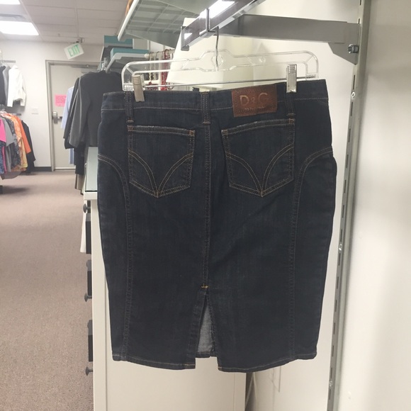 Dolce and Gabbana denim pencil skirt - Picture 2 of 3