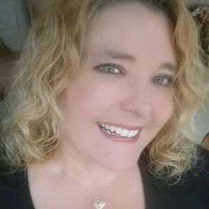 Meet your Posher, Stephenie