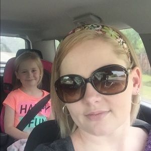 Meet your Posher, Wendy