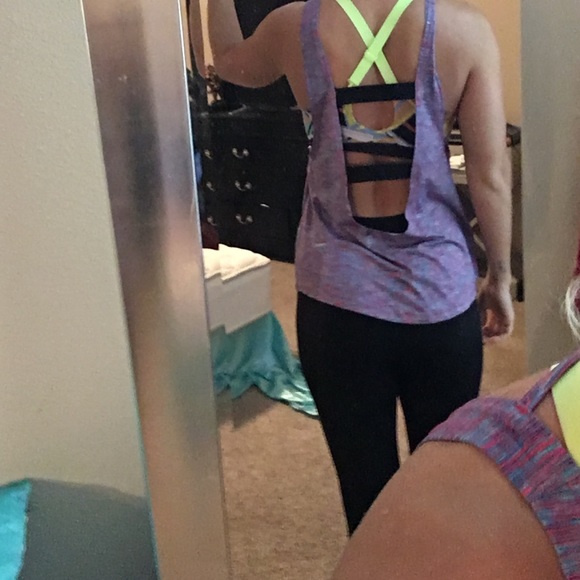 Workout shirt - Picture 3 of 4