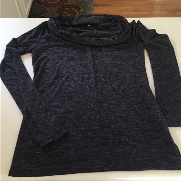 Long Sleeve Gap loose neck sweater