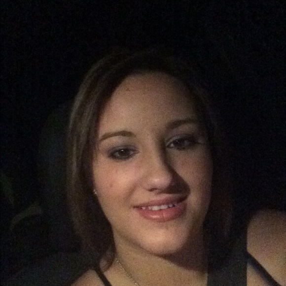 Meet your Posher, Allicyn - Picture 1 of 1