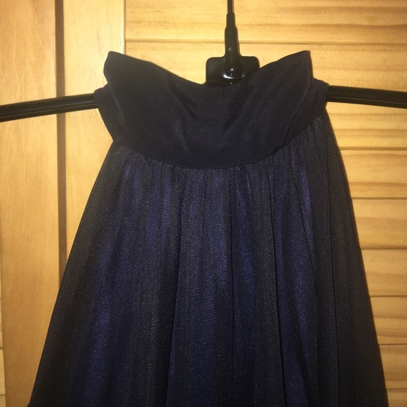 Backless shirt - Picture 2 of 4