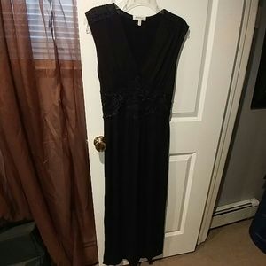 Black maxy dress