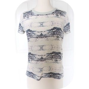 U.O Abstract wolf&mountains Tee