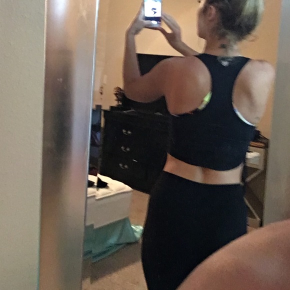 Workout crop top - Picture 3 of 4