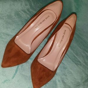 SHOE REPUBLIC LA Suede Pointy Toe Stiletto Pump