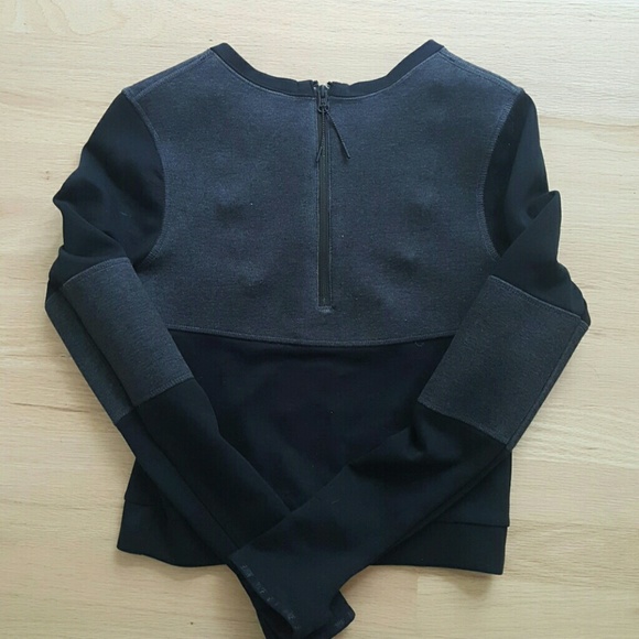 LAST ONENike Crop Crew Neck Color Block Crew Small - Picture 2 of 3