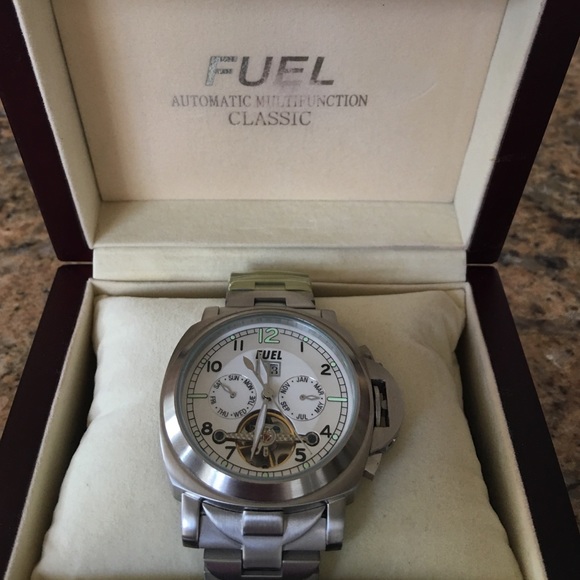 Perfect Gift! Brand new Fuel watch