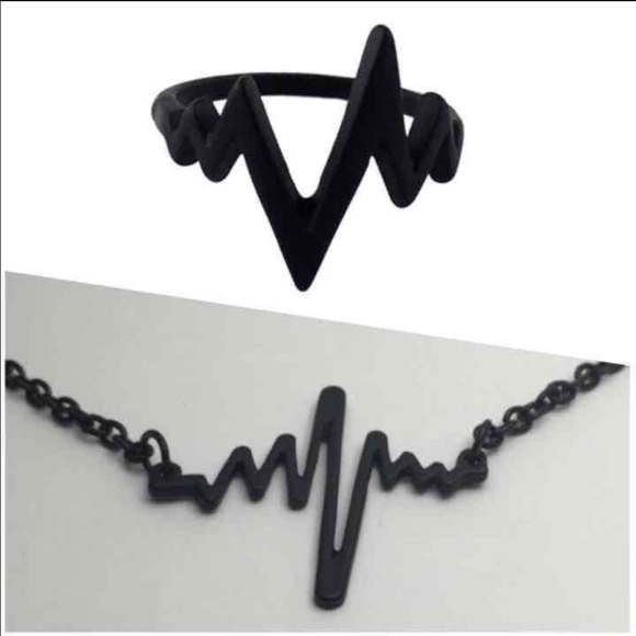 Matte Black Heartbeat Jewelry Set
