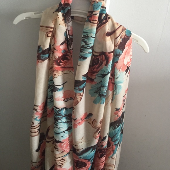 PINK FLORAL PRINT SCARF NEW - Picture 1 of 1