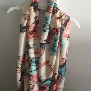 PINK FLORAL PRINT SCARF NEW