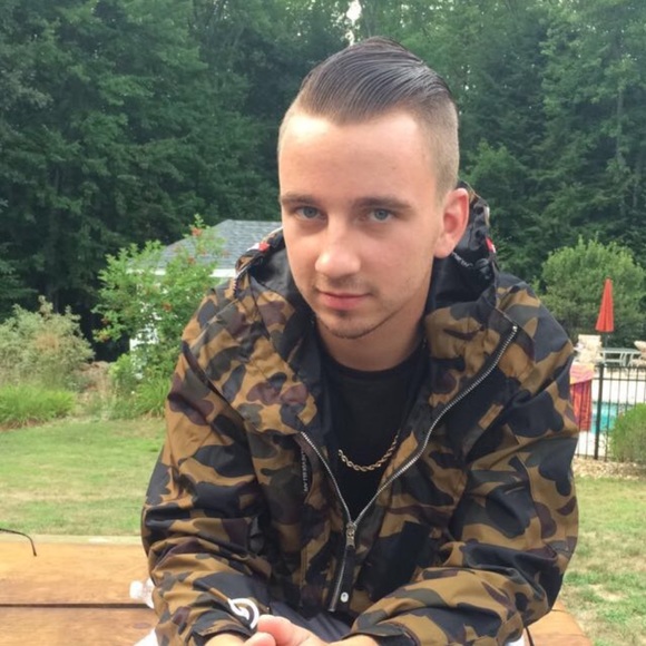 Meet your Posher, Tyler - Picture 1 of 1