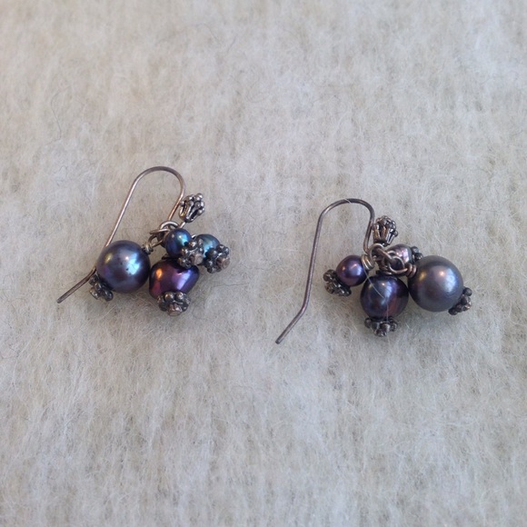 Freshwater pearl dangle earrings from Sundance.