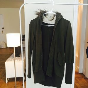 Izzue I.T Army Green Sleeve Coat