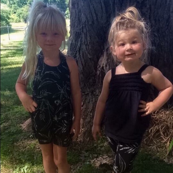 Meet your Posher, Tiffany - Picture 4 of 4