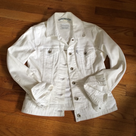 White Denim Jacket Levi size Small
