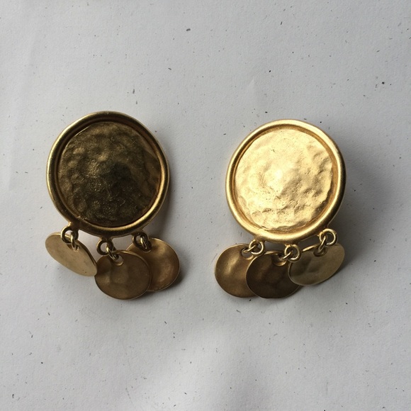 Vintage Gold Clip On Earrings