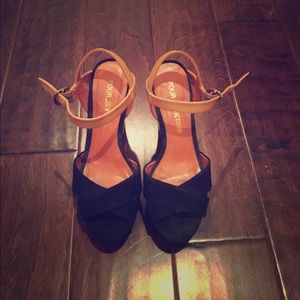 Pour la victoire sandals sz 6.5.