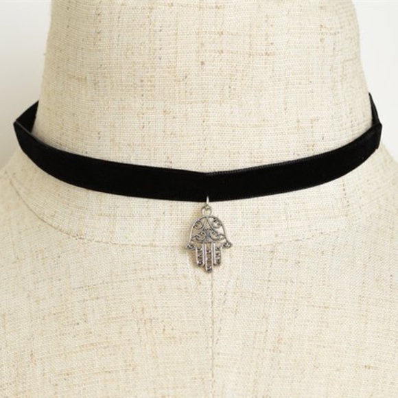 Velvet/Charm Choker