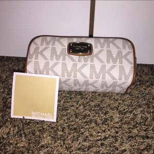 Michael Kors travel pouch