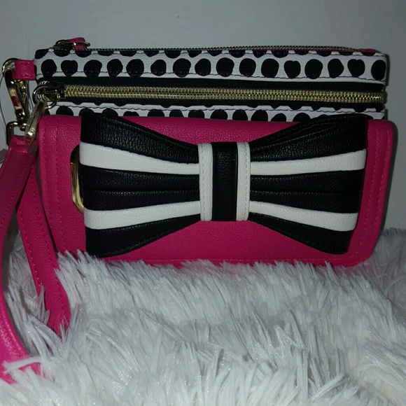 Betsey Johnson Handbags - *SOLD*New Betsey Johnson wristlet wallet