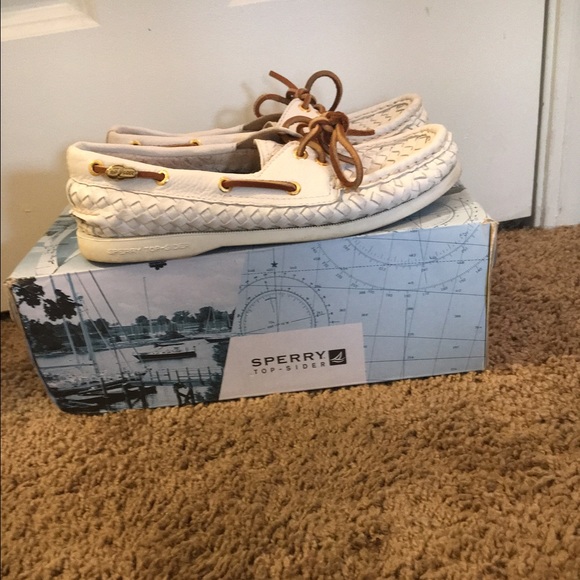 Sperry's - Picture 1 of 4