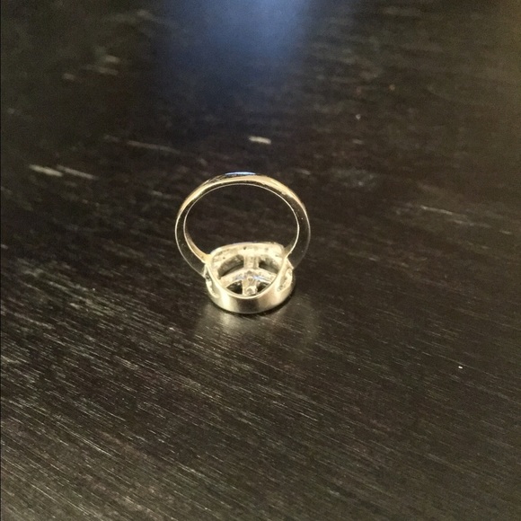 Peace Sign Ring - Picture 2 of 2