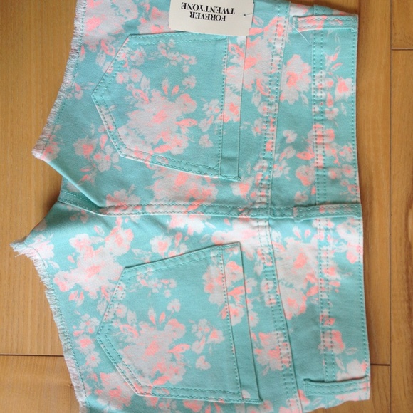 Forever 21 mint denim shorts w/ coral floral print - Picture 4 of 4