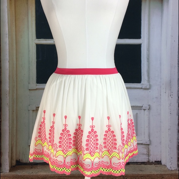 That Touch of Pink Mini Skirt - Picture 4 of 4